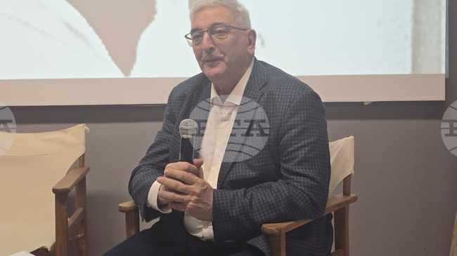 Кирил Кадийски пише така, сякаш вече е станал класик, каза проф. Александър Кьосев на вечер, посветена на покойния поет