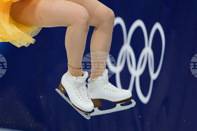 Организаторите на Олимпийските игри в Милано-Кортина 2026 се извиниха заради повърхността на почетната стълбичка на отборното състезание по фигурно пързаляне