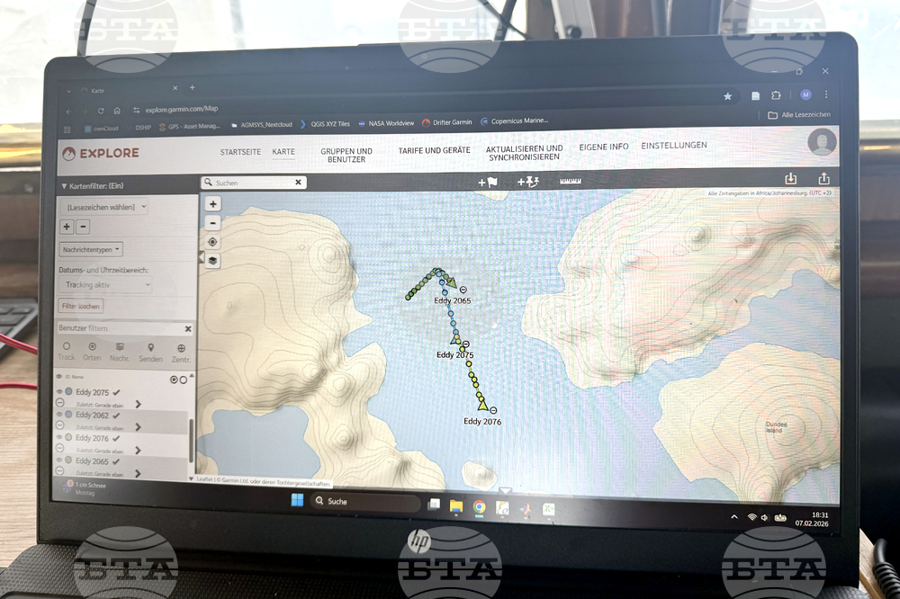 Антарктида - 34-та българска антарктическа експедиция - научноизследователски кораб „Св. св. Кирил и Методий“ - изследване на морските течения - Емил Станев - Мишел Албинос