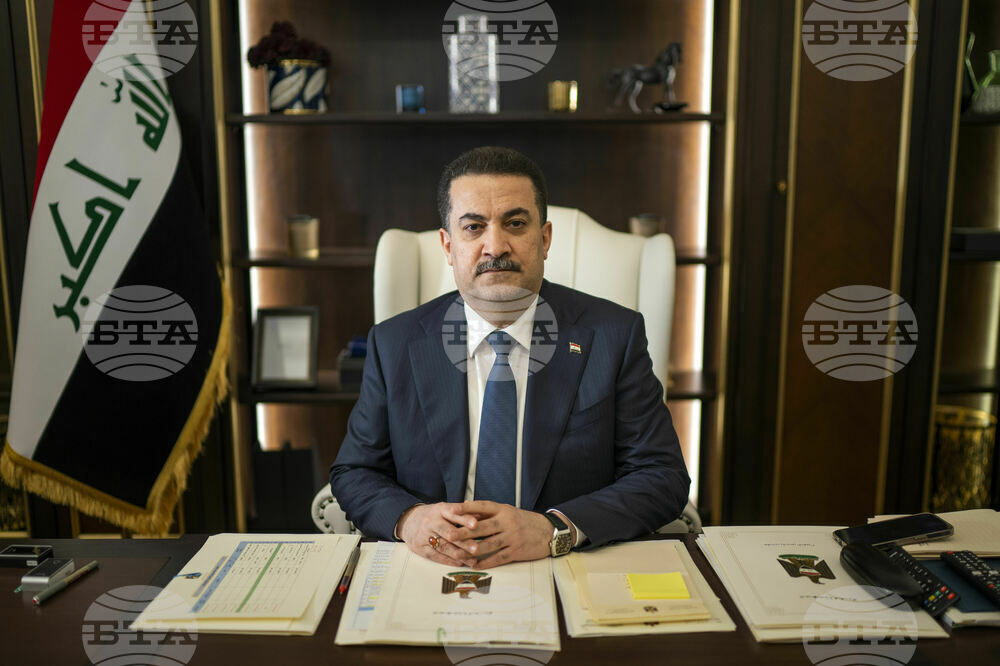 Премиерът на Ирак откри петролна рафинерия