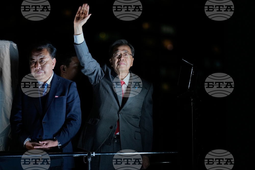 CORRECTION Japan Election