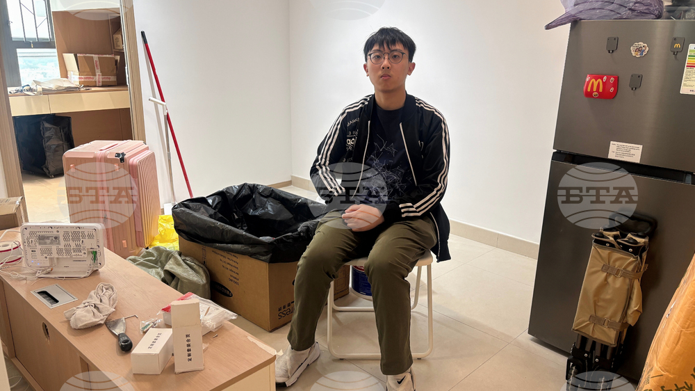 CORRECTION Hong Kong Resettlement After Fire
