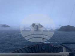 Антарктида - буря