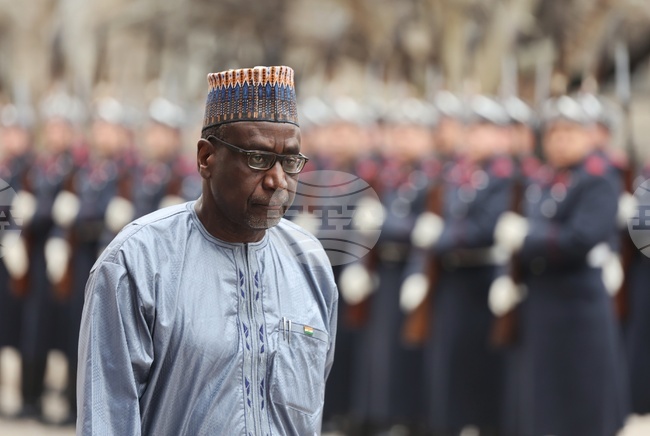 Сулейман Исаку - акредитивни писма