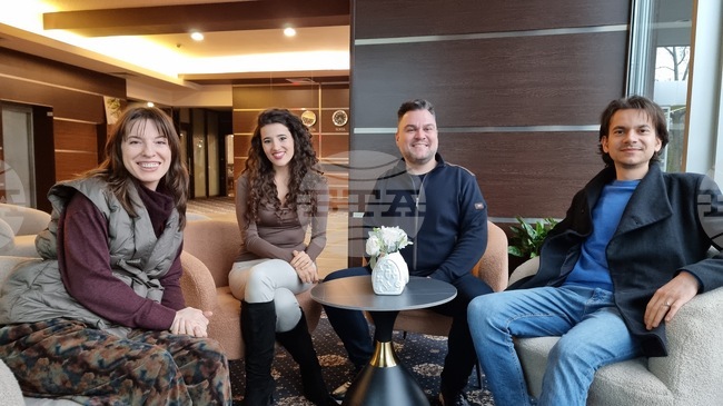 Симфониета Враца с гост-солисти и хор ще представят концерта „270 години Моцарт“ 