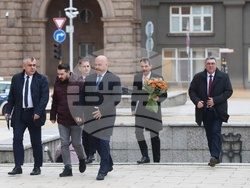 „Алианс за права и свободи“ - президент - консултации - пристигане