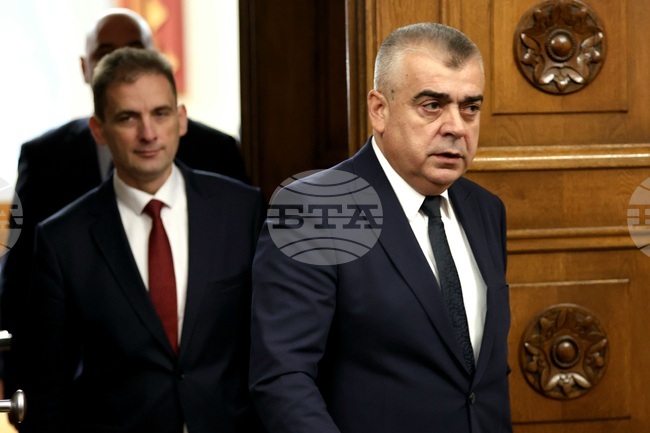 Отдаваме почит към саможертвата на всички, които извоюваха свободата на България и положиха основите на съвременната държавност, написаха от АПС