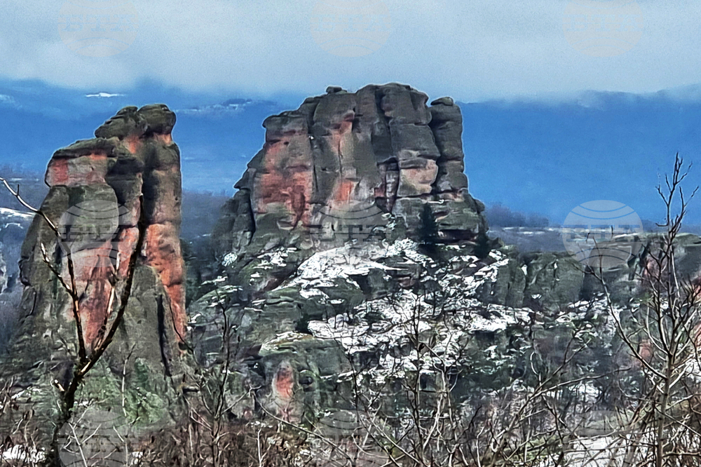 Белоградчишки скали - сняг