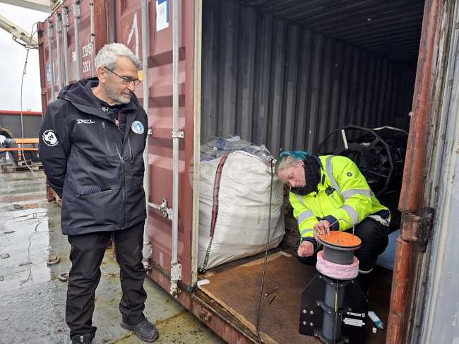 Антарктическият пролив вероятно играе важна роля в обмена и смесването на студени и по-топли водни маси, смятат учени от Германия