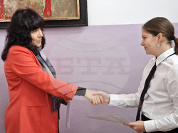 Разград - гимназия - грамоти - връчване