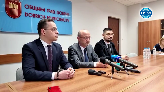 Медици от болницата в Добрич ще извършват прегледи в малките населени места от областта, обяви министърът на здравеопазването