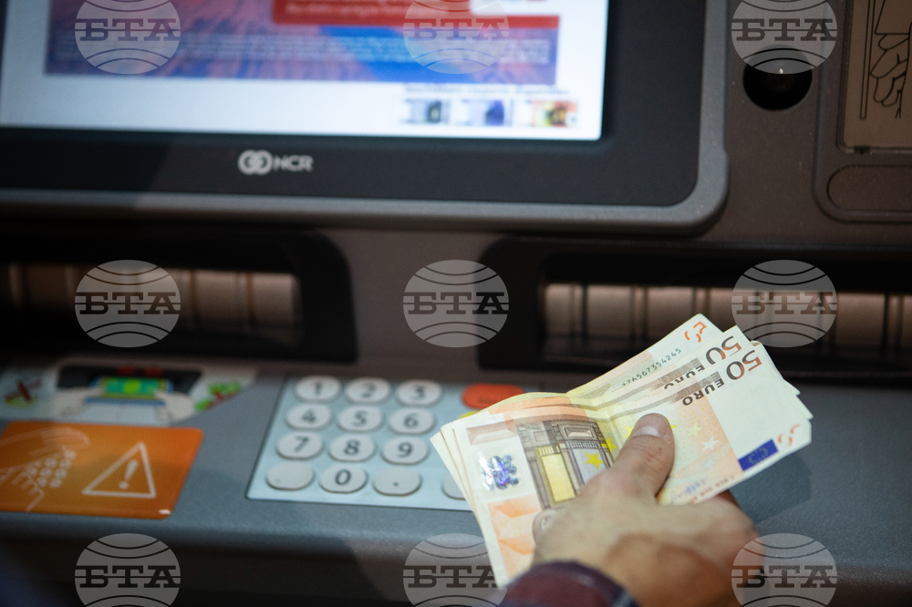 Минималната работна заплата в Гърция от днес е 780 евро на месец