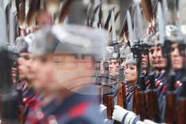 Национална гвардейска част - жени - военнослужещи
