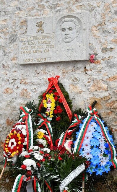 Асеновград се прекланя пред паметта на Левски