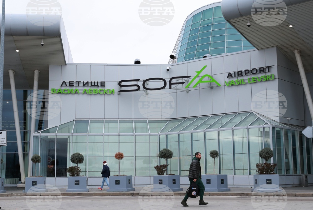 Sofia Airport Operating at Full Capacity, No Flight Schedule Changes, Says Transport Minister