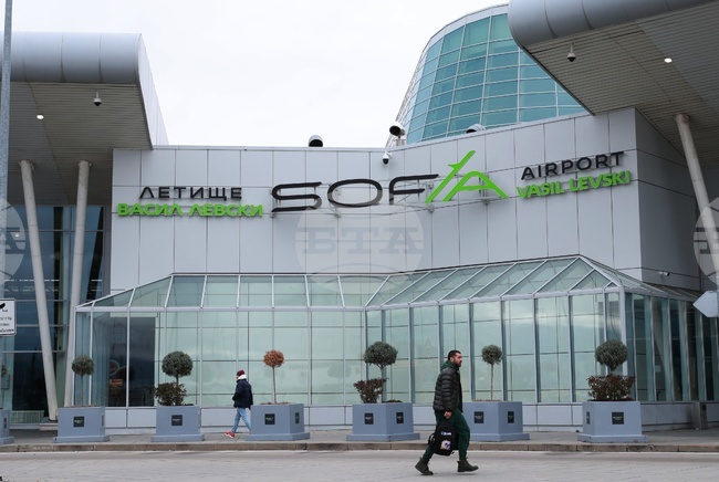 Sofia Airport Operating at Full Capacity, No Flight Schedule Changes, Says Transport Minister