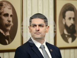 Президентство - "Морал, единство, чест" - консултации