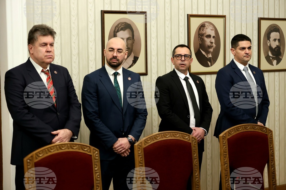 Президентство - "Морал, единство, чест" - консултации