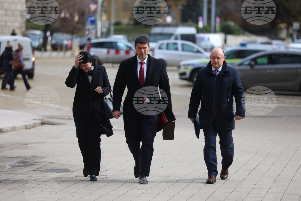 „Величие“ - президент - консултации - пристигане