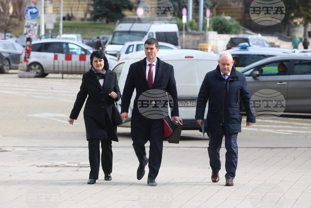 „Величие“ - президент - консултации - пристигане