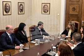 Президентство - „Величие“ - консултации