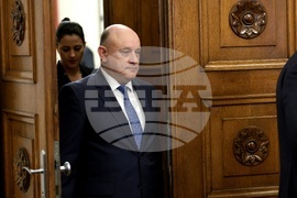 Президентство - „Величие“ - консултации