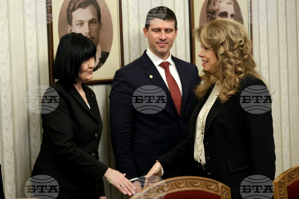 Президентство - „Величие“ - консултации