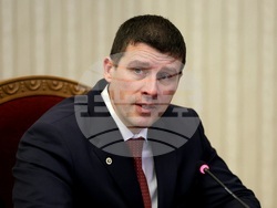 Президентство - „Величие“ - консултации