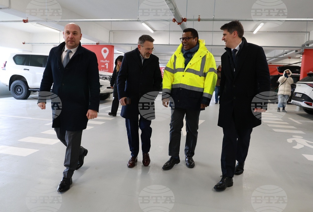 Летище „Васил Левски“ - София - покрит многоетажен паркинг - откриване