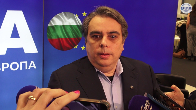 ДАНС и прокуратурата са „проспали случая „Петрохан“, заяви председателят на „Продължаваме промяната“ Асен Василев