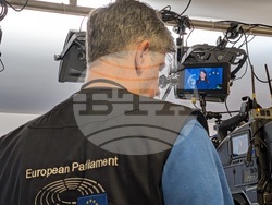 Франция - Аналена Бербок - пресконференция