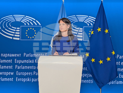 Франция - Аналена Бербок - пресконференция