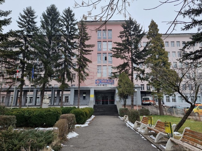 Болницата в Перник обяви конкурс за 17 специализанти