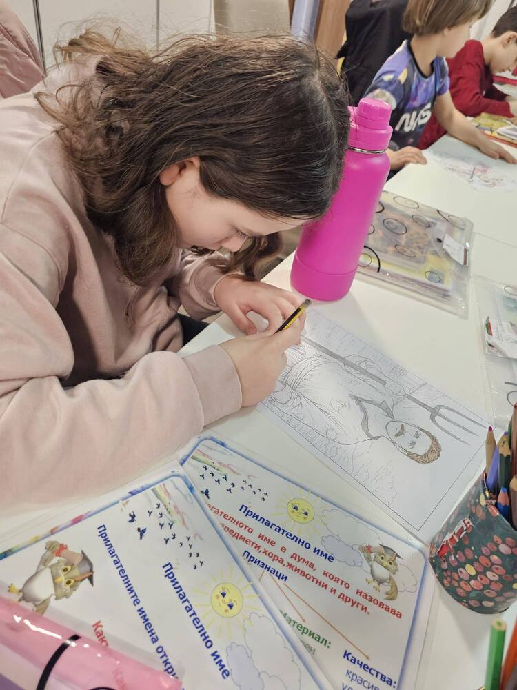 Занимания, посветени на Васил Левски, имаха ученици от Българското училище „Св. Климент Охридски“ в Лутън, Англия