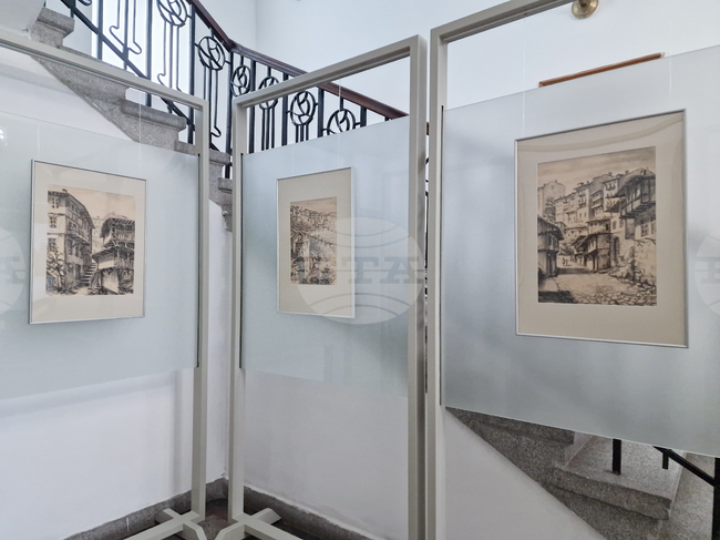 Велико Търново - Изложба с творби на художника Ангел Каранешев