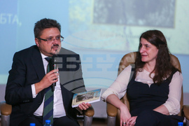 „Манда” - книга - представяне