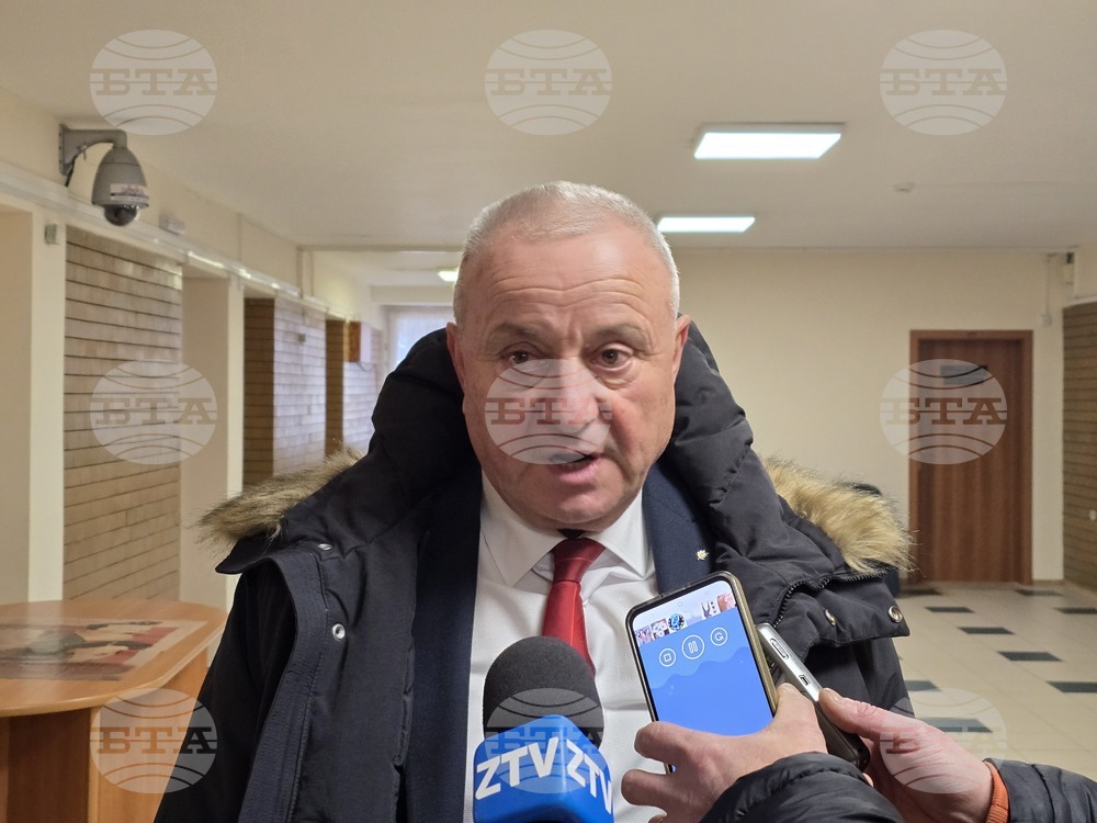 Окръжният съд в Ловеч оправда бившия кмет Минчо Казанджиев по обвинение за безстопанственост при доставката на атракционно влакче