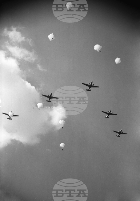 Българска армия - Парашутна дружина - годишнина - архив