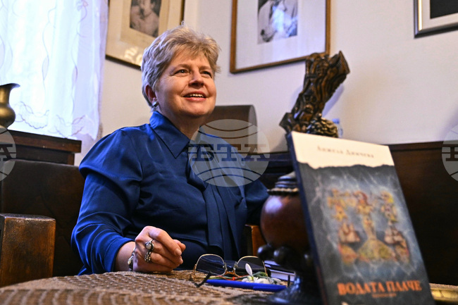 Творческа вечер с поетесата Анжела Димчева