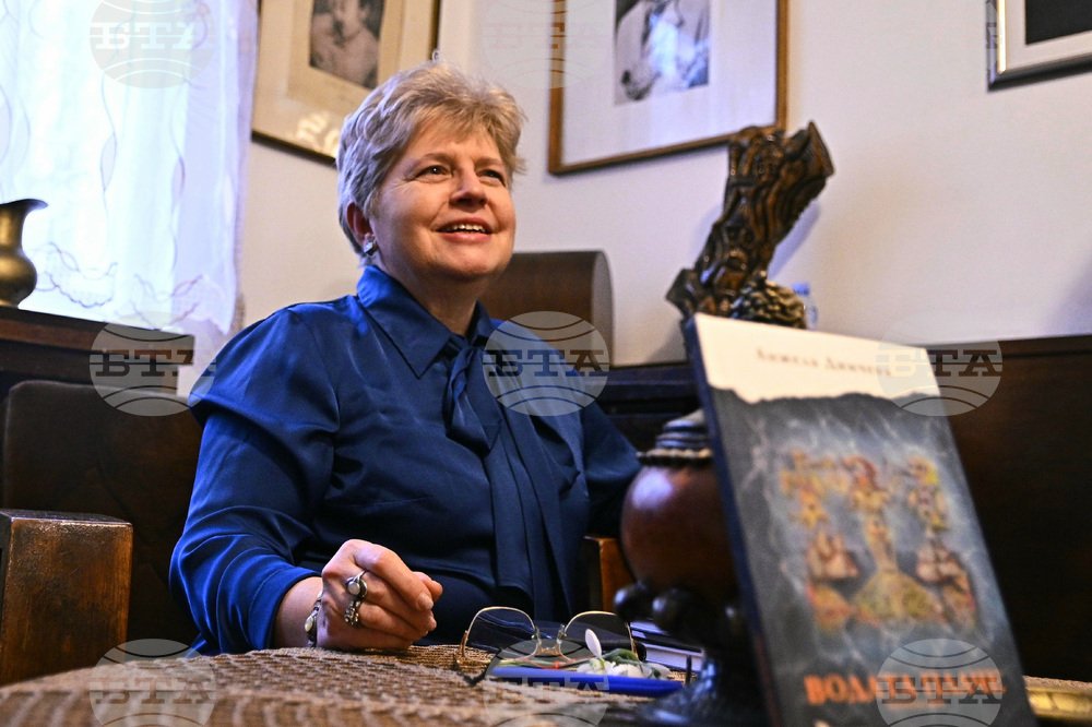 Творческа вечер с поетесата Анжела Димчева