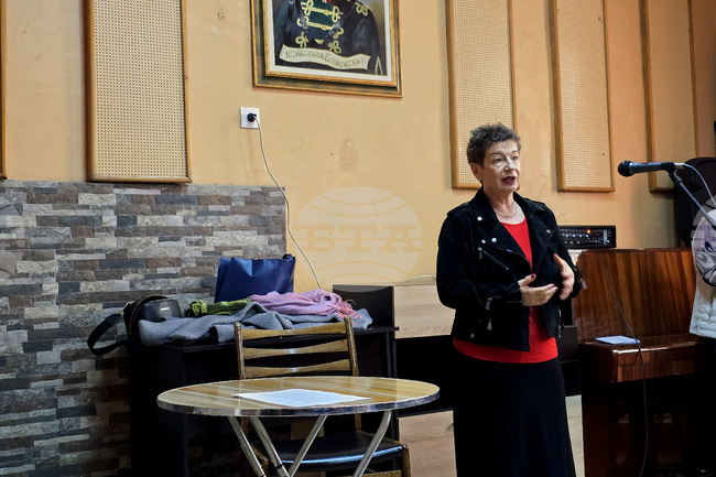 Кичур от косите на Левски се предава в семейството на Апостола като ценна реликва, каза Христина Богданова в Панагюрище