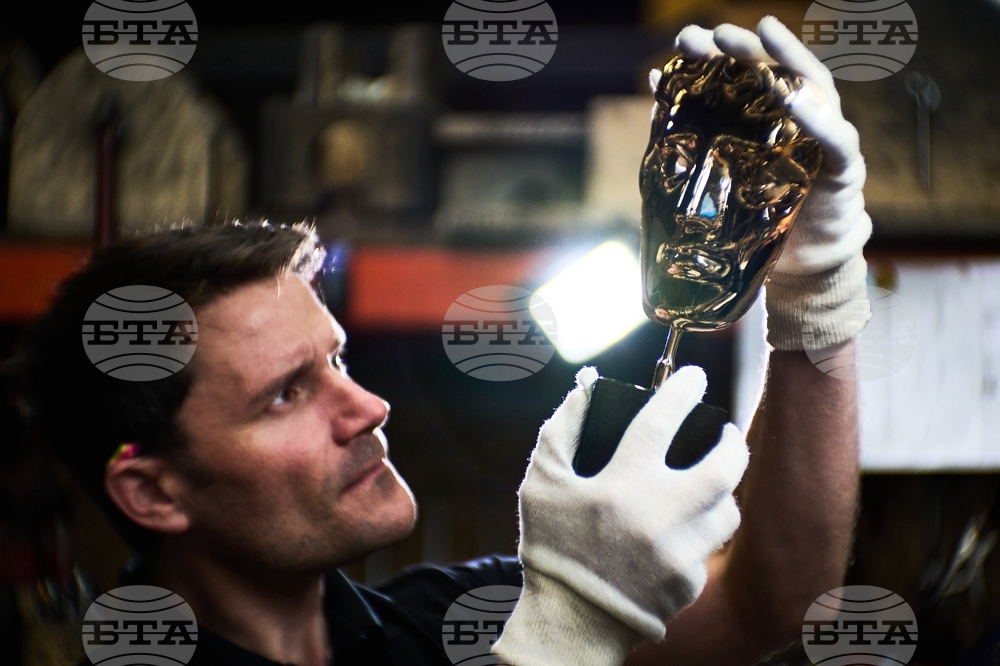 Маските за наградите БАФТА се изработват от фосфорен бронз в британска леярна