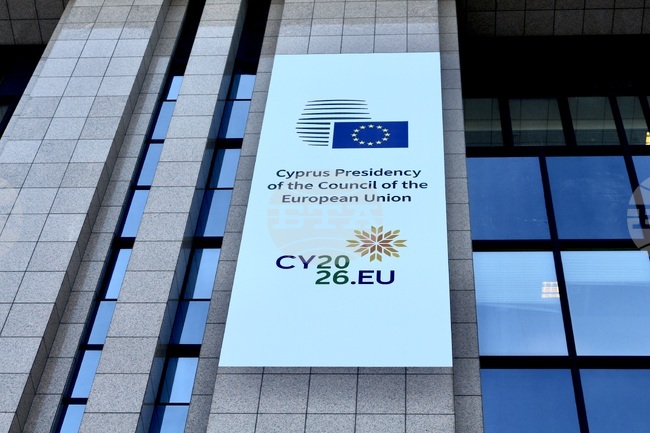 Съветът на ЕС предвижда утре да одобри решения за финансирането на отбраната на България и още няколко държави