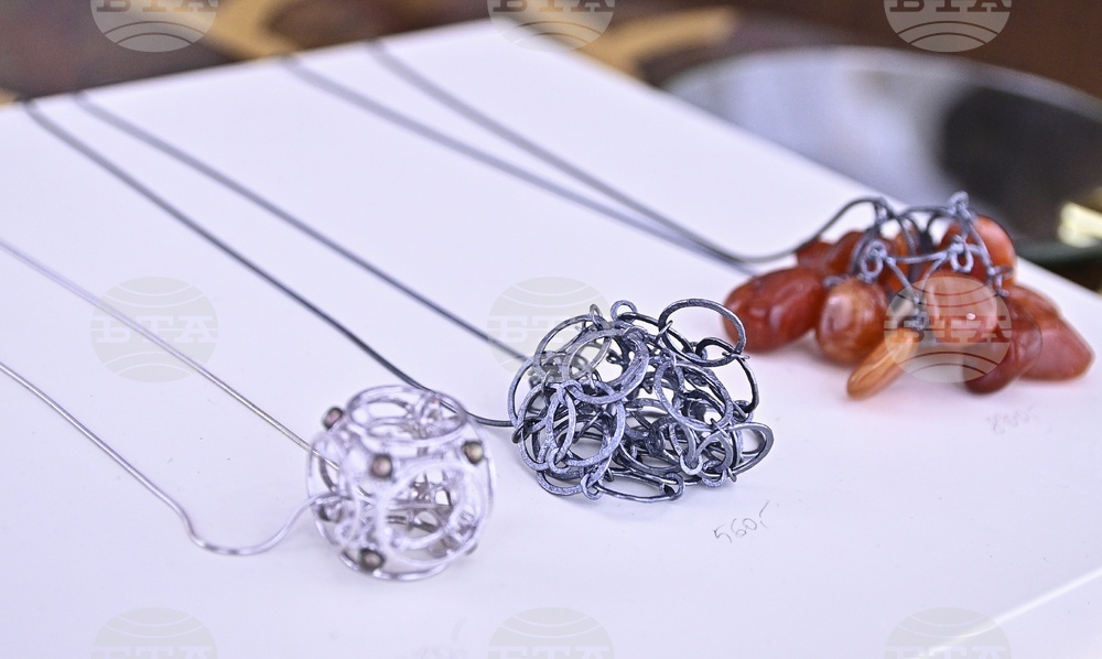 „Точки на пресичане“ - изложба