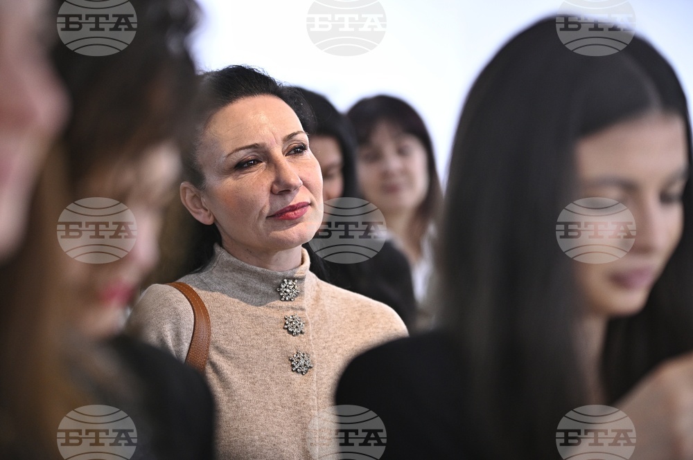 „Точки на пресичане“ - изложба