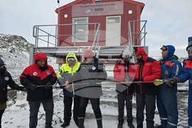 Антарктида - 34-та българска антарктическа експедиция - българска антарктическа база „Св. Климент Охридски“ - лаборатория - ОАЕ