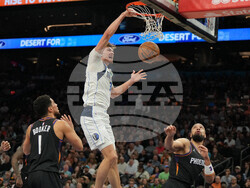 Mavericks Suns Basketball