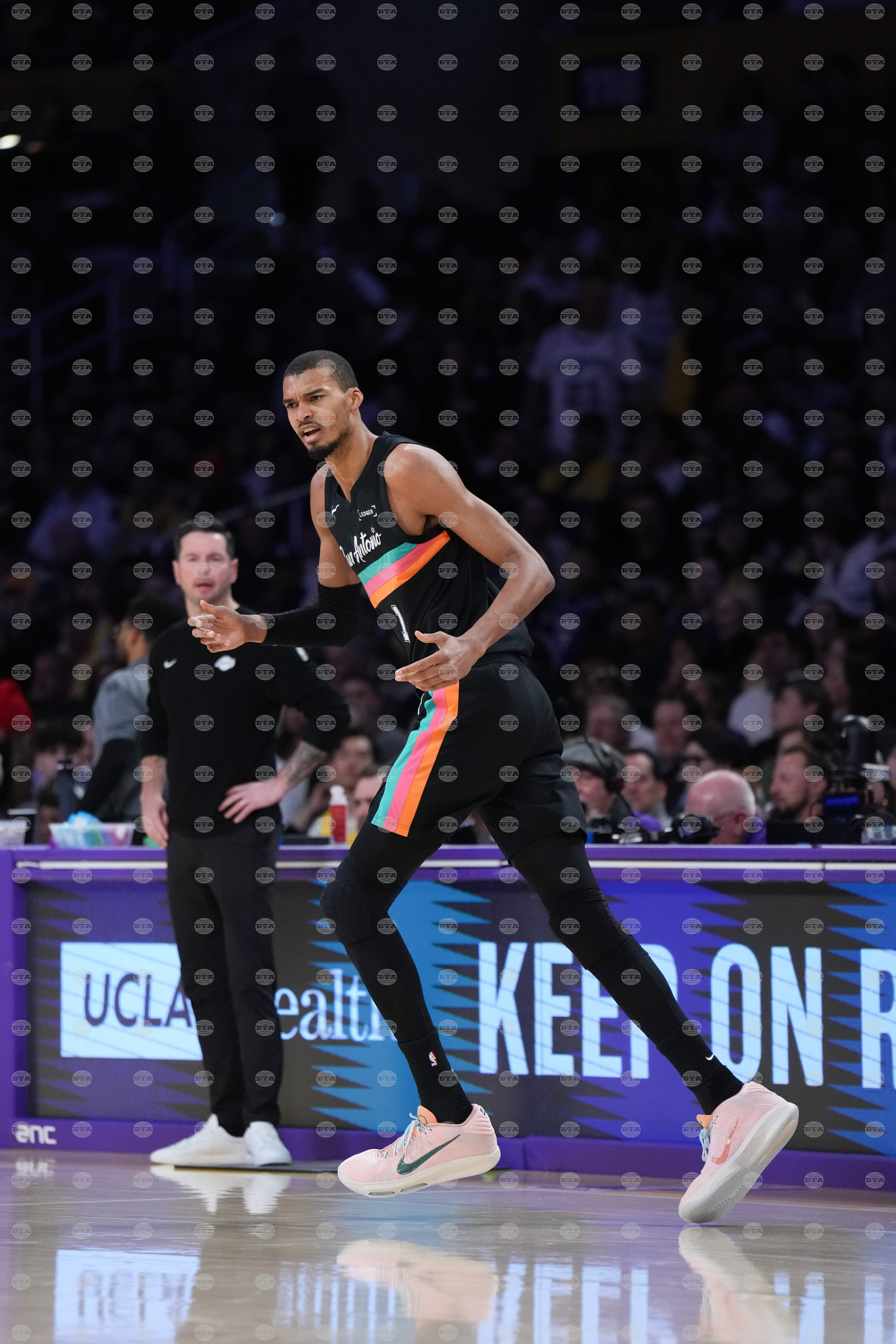 Spurs Lakers Basketball