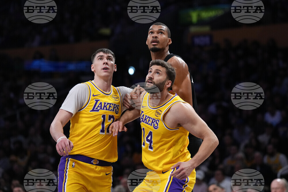 Spurs Lakers Basketball