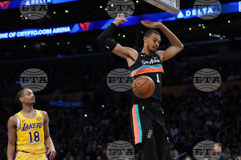 Spurs Lakers Basketball